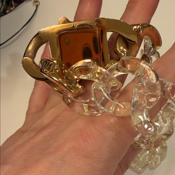 Elegant Gold and Clear Chain Necklace plus leather bracelet - Picture 2 of 8